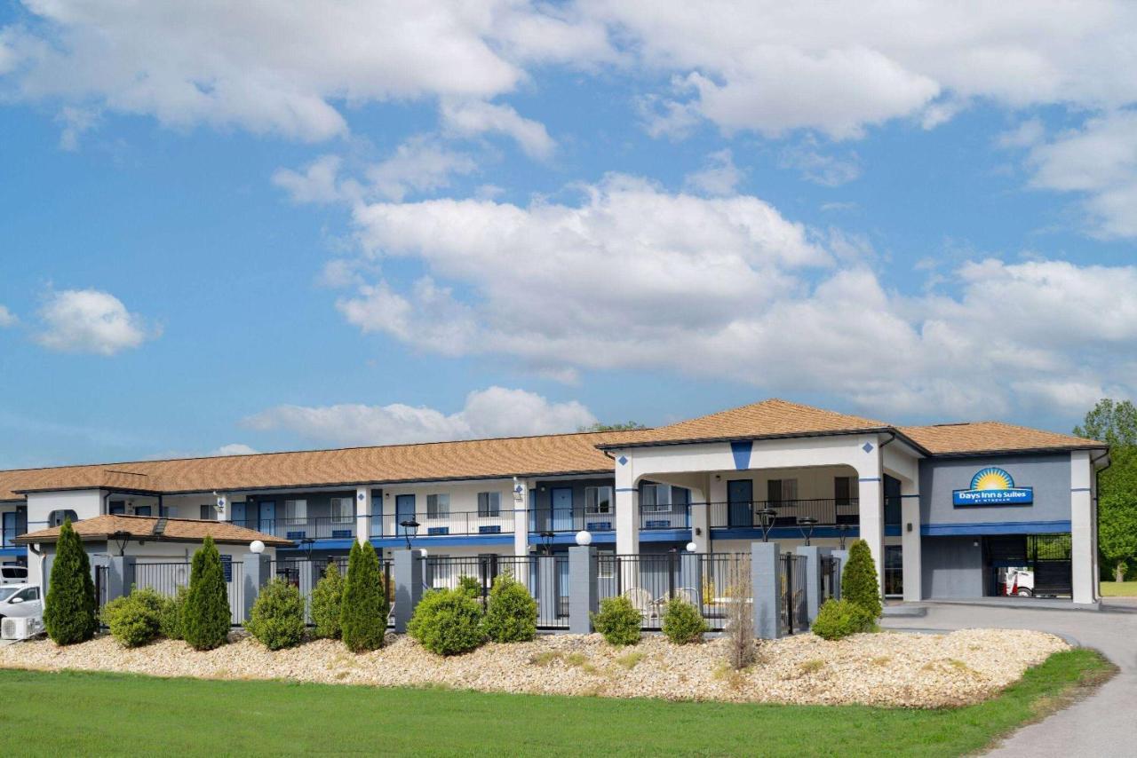 Days Inn By Wyndham Hamilton Exterior photo